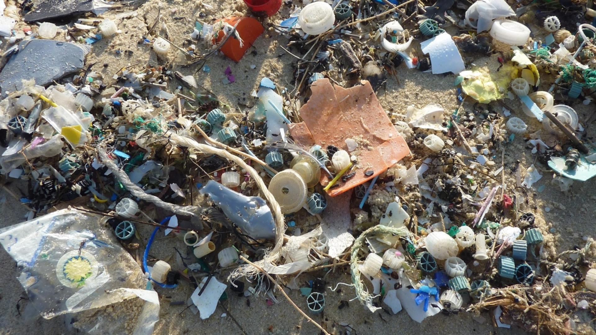 Plastikverschmutzung Strandbild
